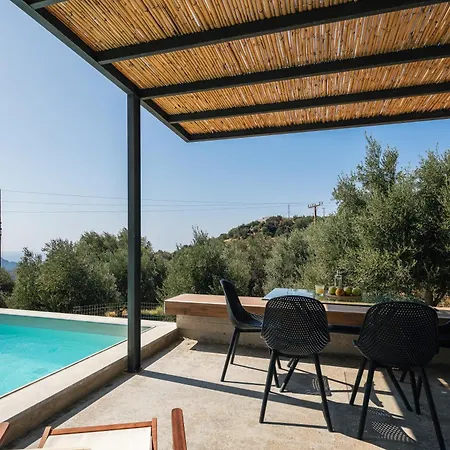 New Modern Domus Rodia With Private Pool & Bbq, 4km From Nearest וילה *