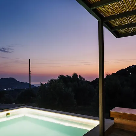 New Modern Domus Rodia With Private Pool & Bbq, 4km From Nearest וילה *