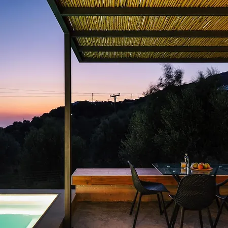 New Modern Domus Rodia With Private Pool & Bbq, 4km From Nearest