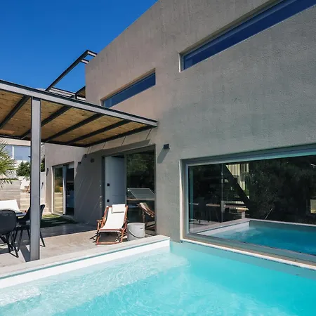וילה New Modern Domus Rodia With Private Pool & Bbq, 4km From Nearest *