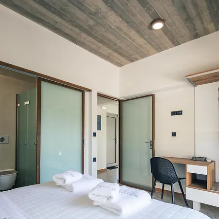 Villa New Modern Domus Rodia With Private Pool & Bbq, 4km From Nearest *